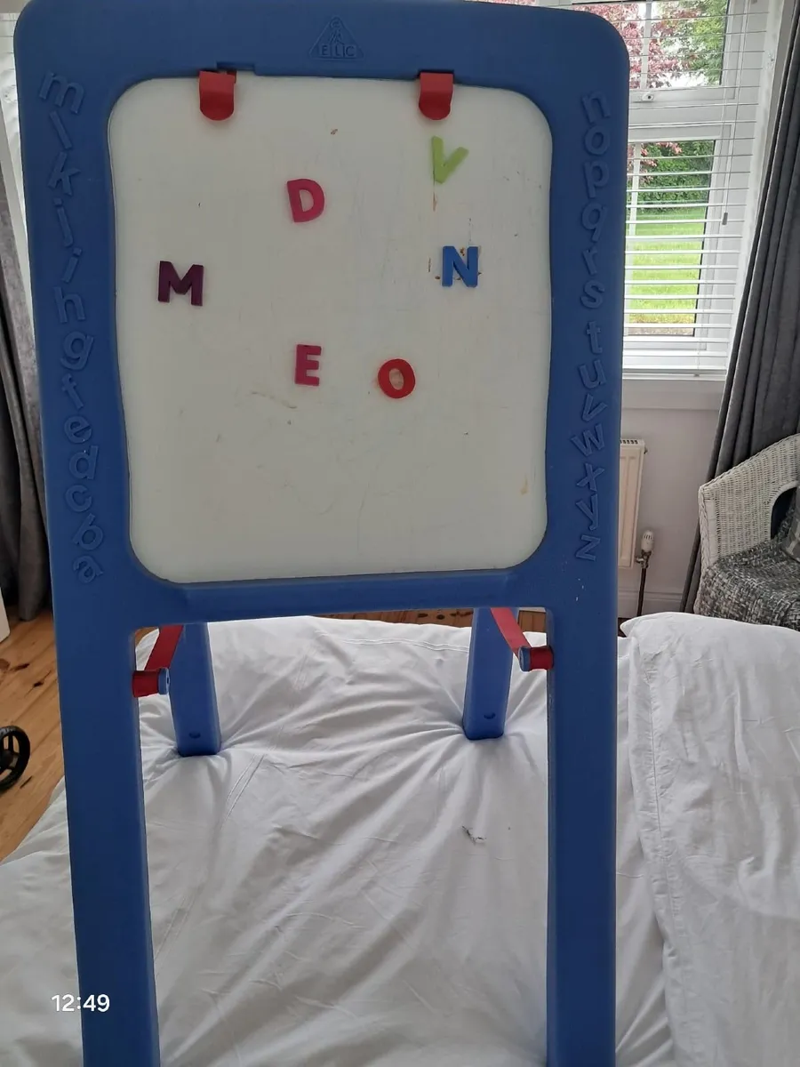 🎨 Children's Double-Sided Easel / Blackboard & Wh - Image 1