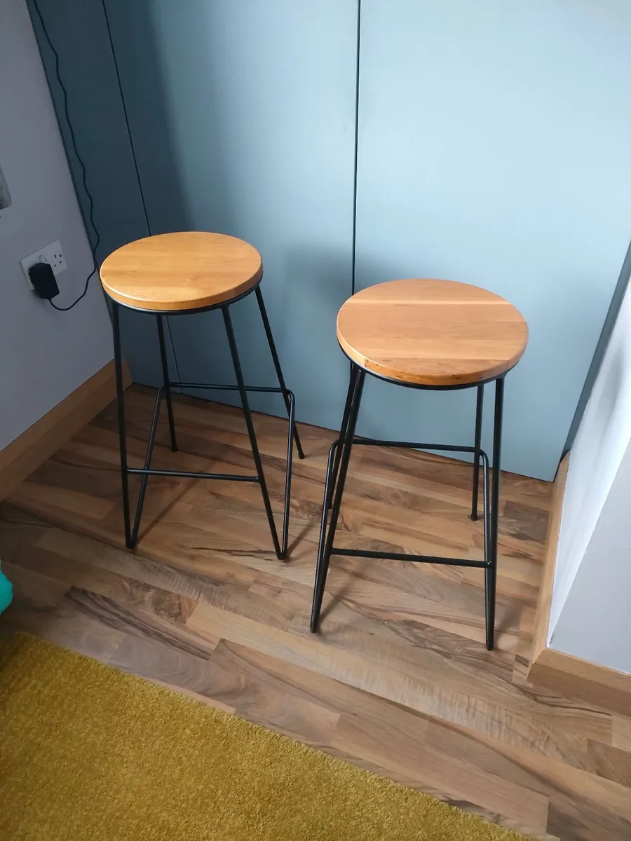 Bar stools - Image 1