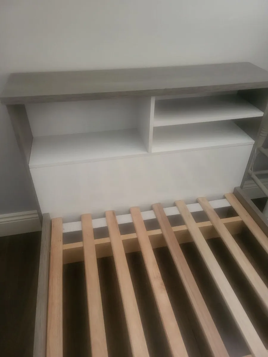Bed - Image 2