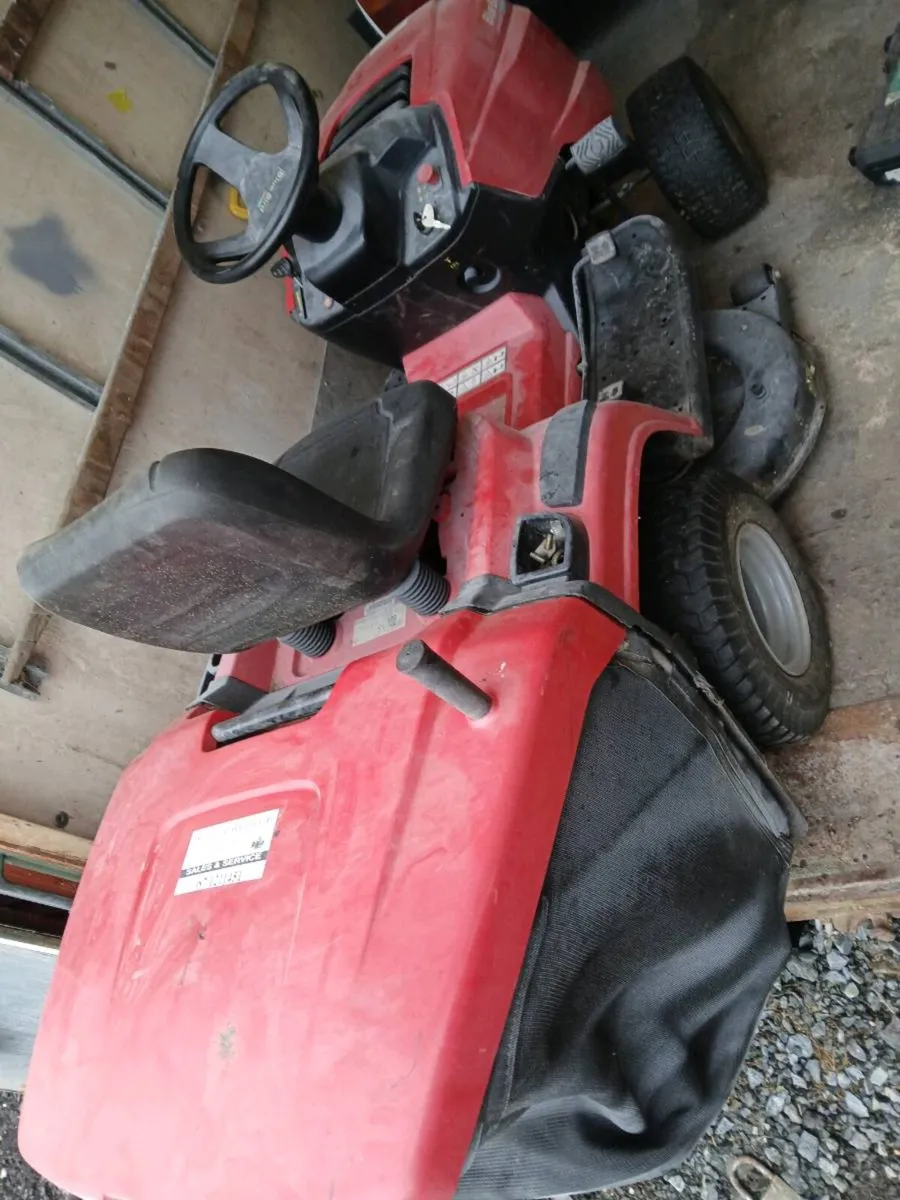 Ride on lawnmower - Image 2
