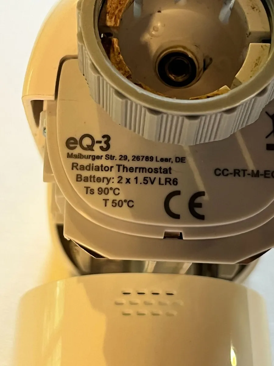 7x eqiva Model M Digital Radiator Thermostats - Image 3