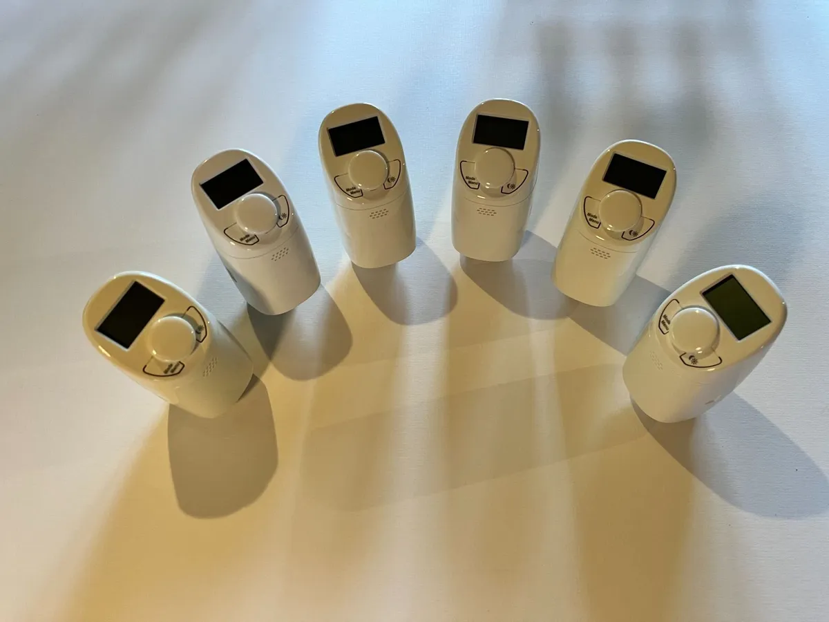 7x Digital Radiator Thermostats (eqiva Model M) - Image 2