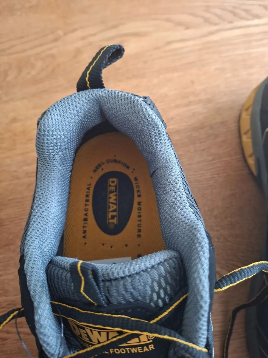 DeWALT Safety shoes - Image 4