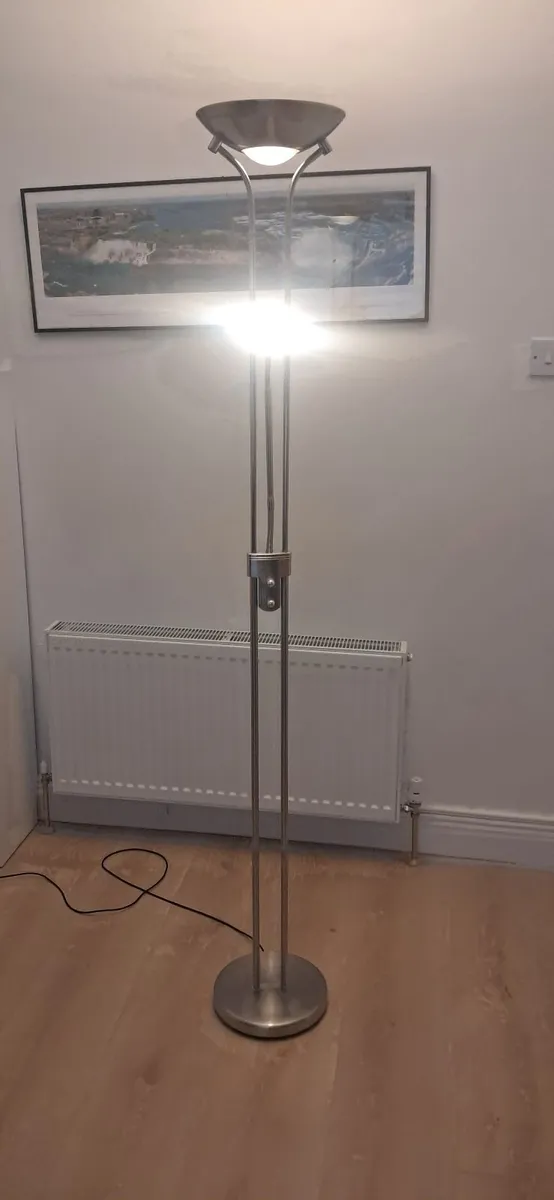 Floor lamp with reader light brand NEW - Image 3