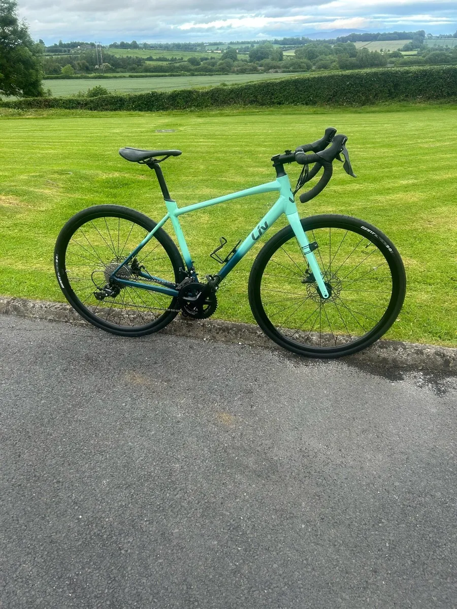 Giant Liv AVAIL BIKE - Image 2