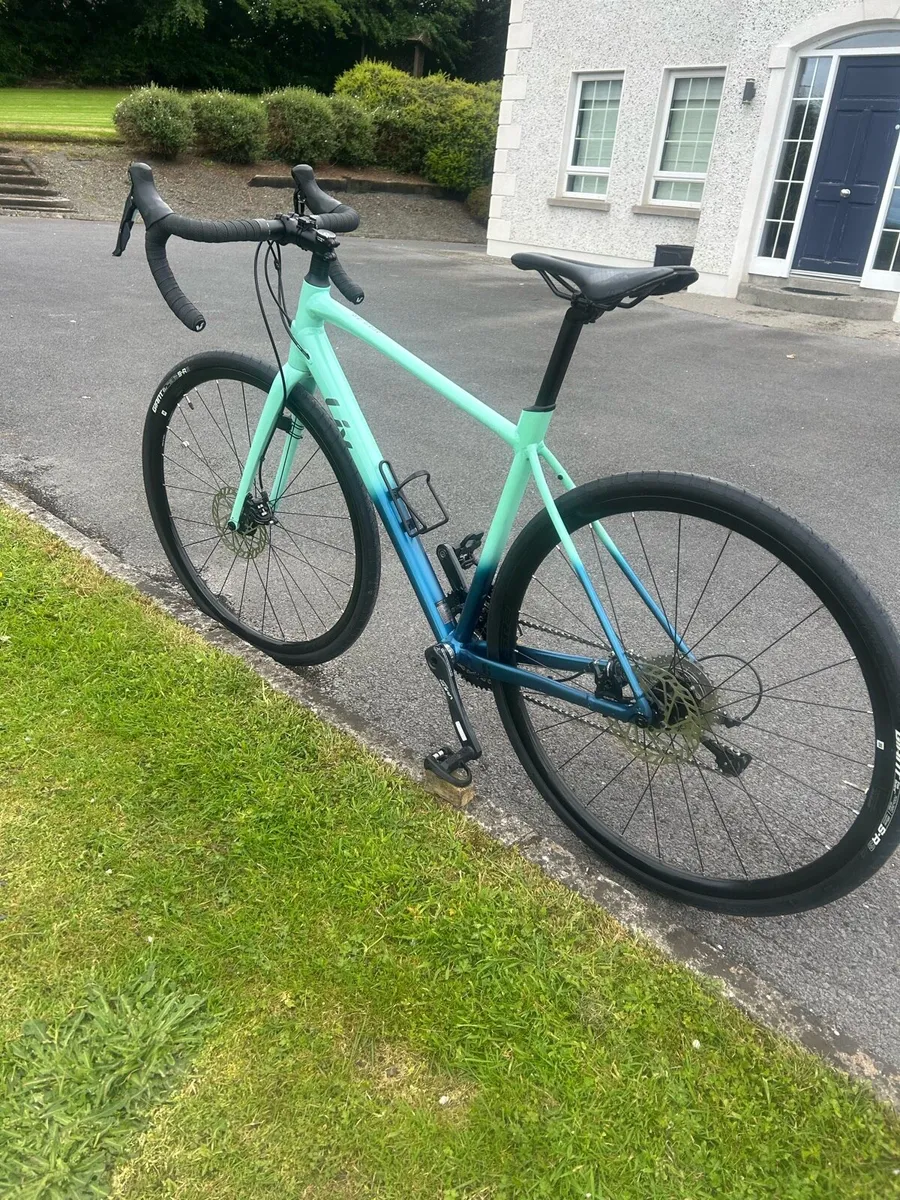 Giant Liv AVAIL BIKE - Image 3