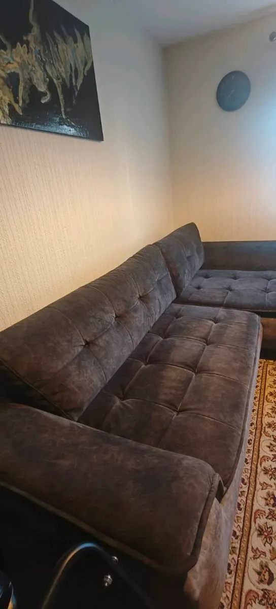 Beautiful corner couch - Image 3