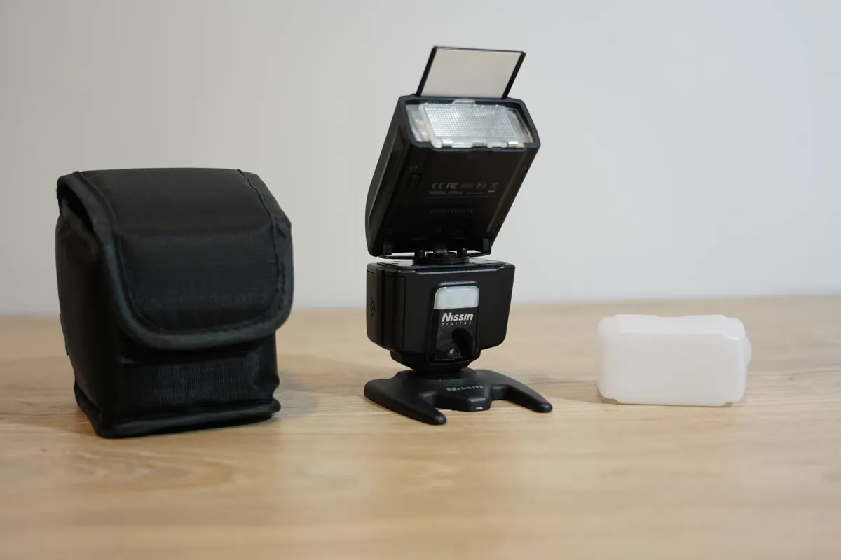 Nissin i40 Speedlight flash for Sony - Image 1