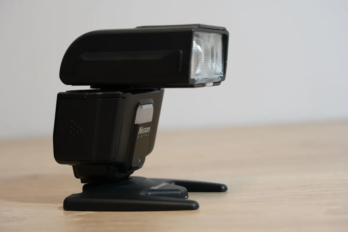 Nissin i40 Speedlight flash for Sony - Image 3