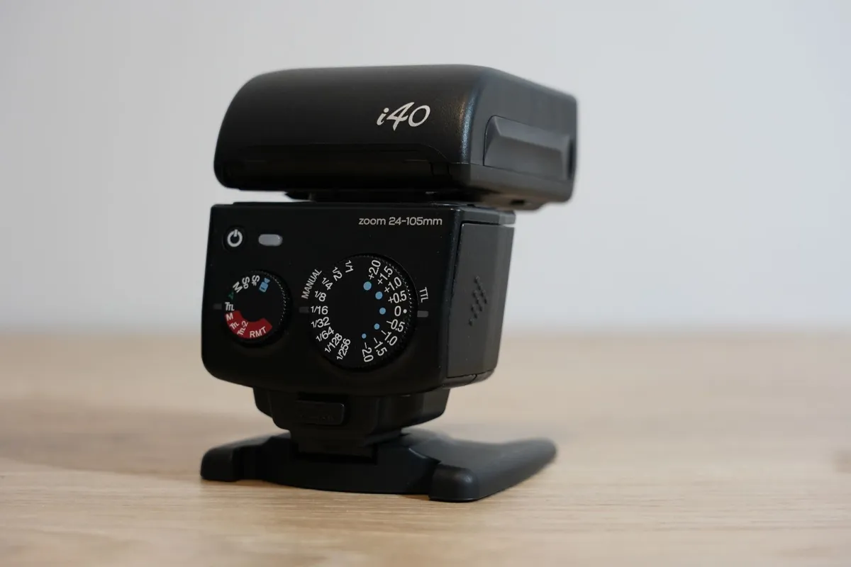 Nissin i40 Speedlight flash for Sony - Image 2