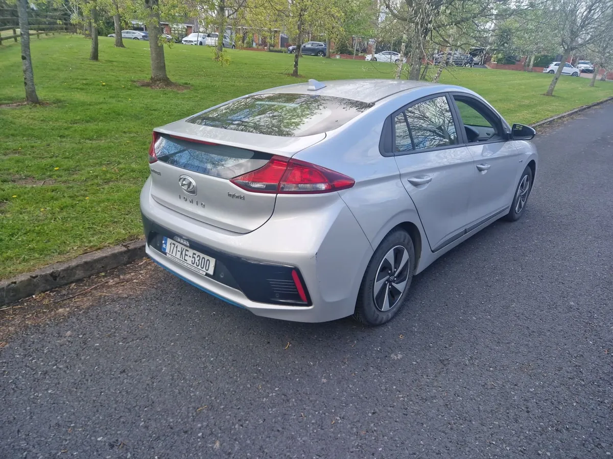 Hyundai ionic hybrid 78k miles - Image 3