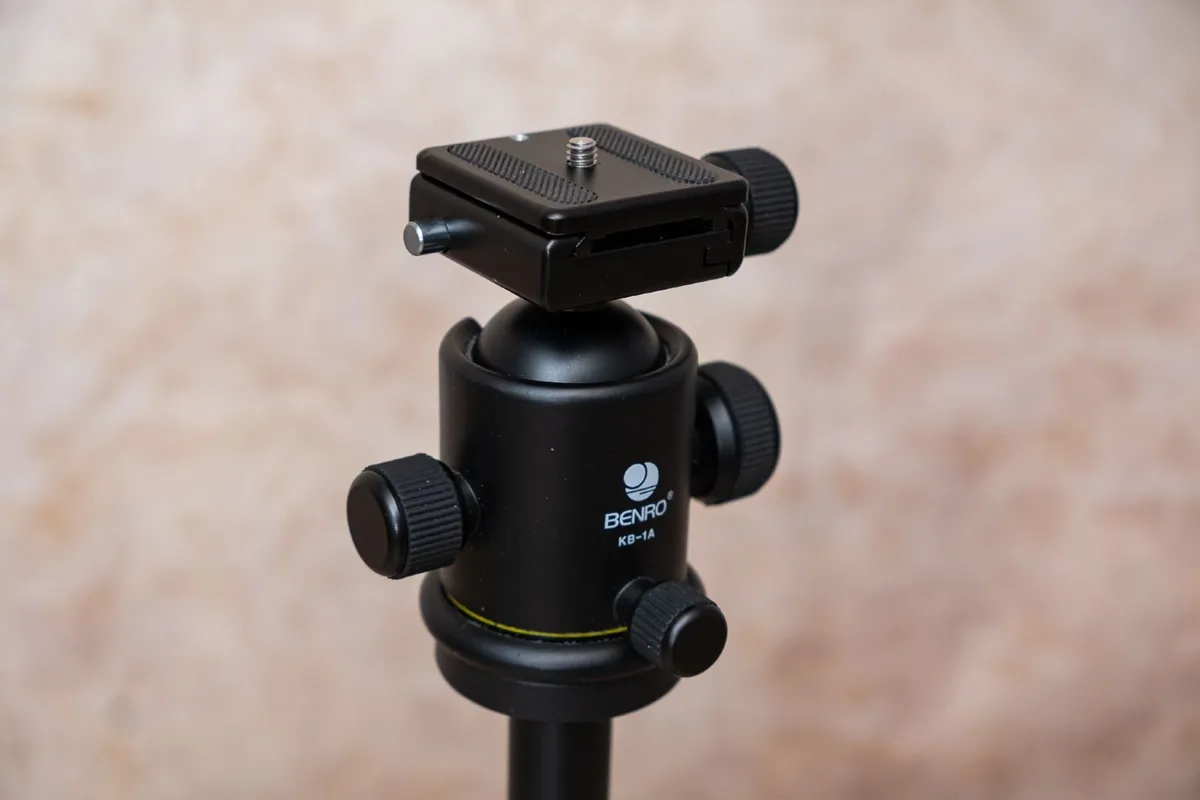 Benro Tripod + KB-1A Ball Head - Image 4