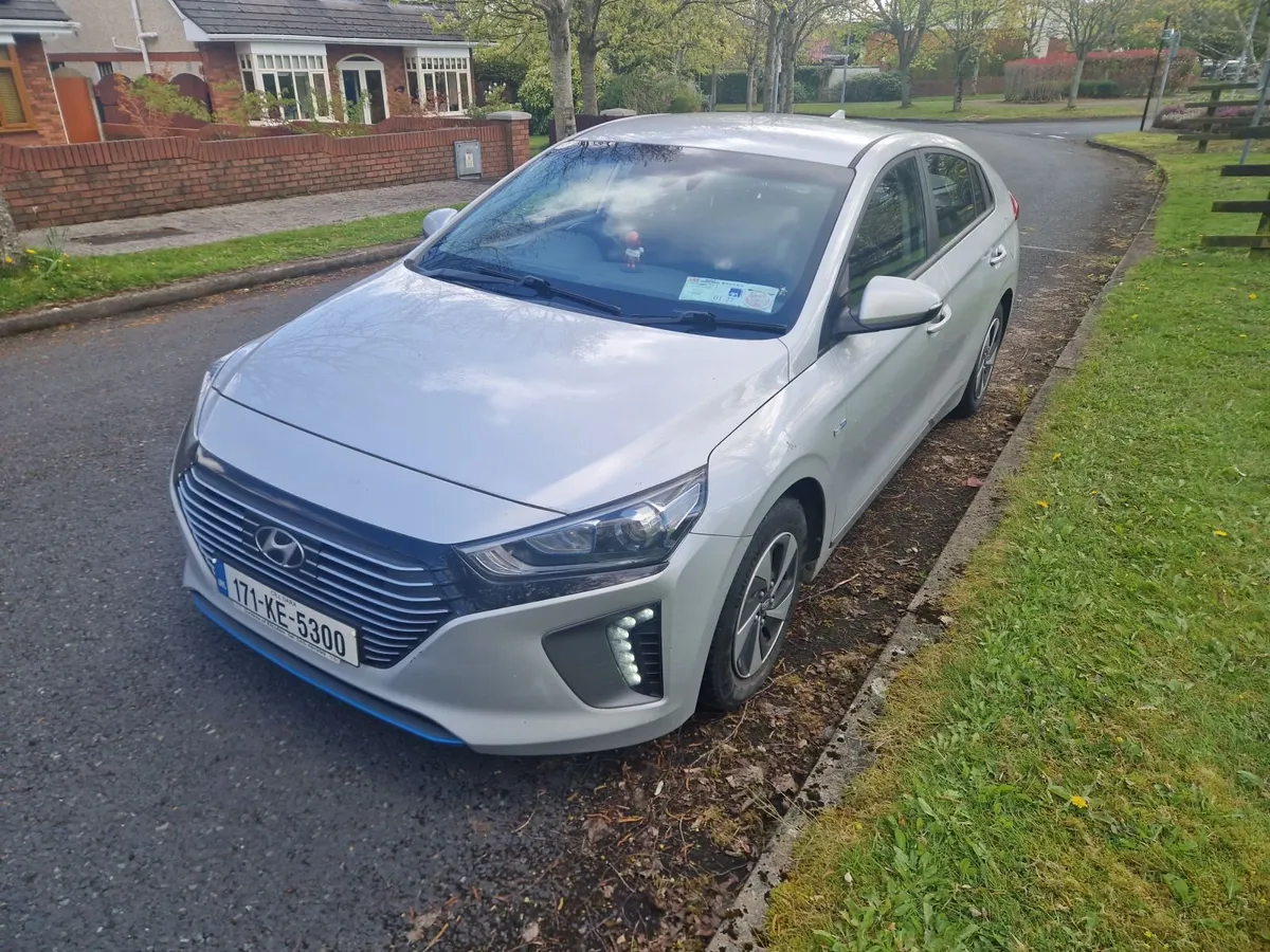 Hyundai ionic hybrid 78k miles - Image 2