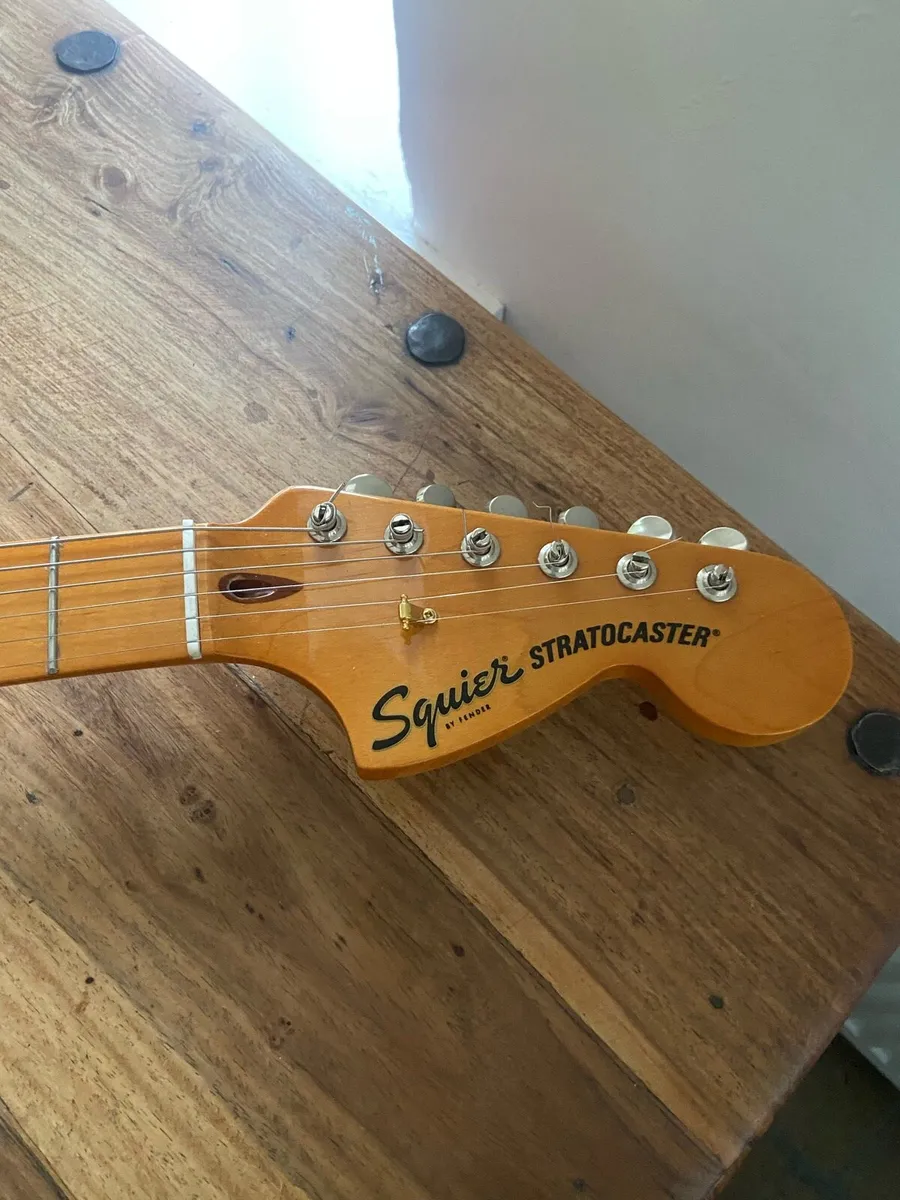 Fender Squire 70s Classic Vibe Stratocaster - Image 3