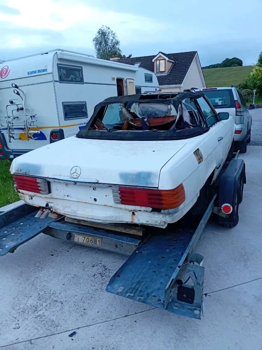 LOOK mercedes 350sl 1973 R107 only 600 euros - Image 3