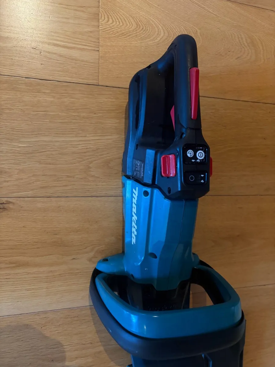 Makita DUH751 LXT Brushless battery hedge trimmer - Image 3