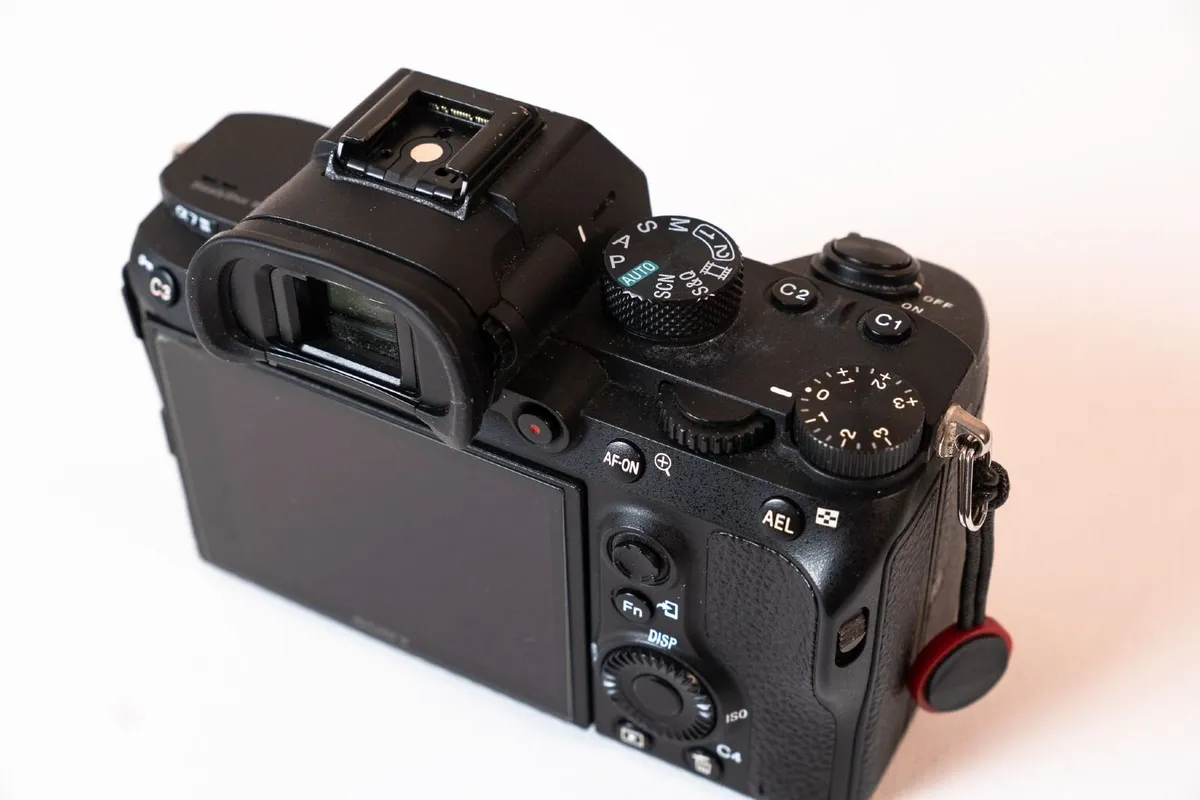 Sony A7 III Body or Full Kit (Sony 24-105mm f/4) - Image 4