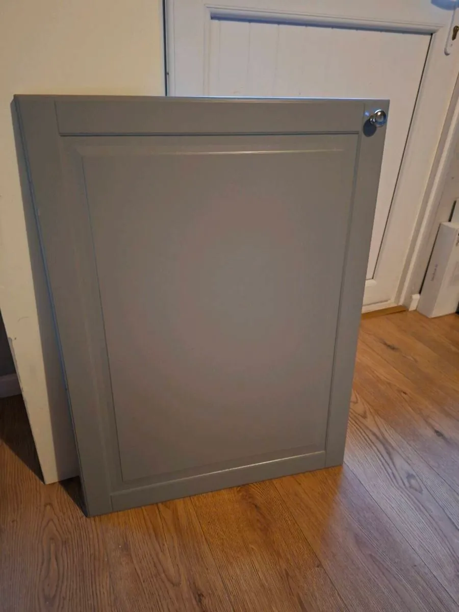 Kitchen Doors and Drawers - Image 3