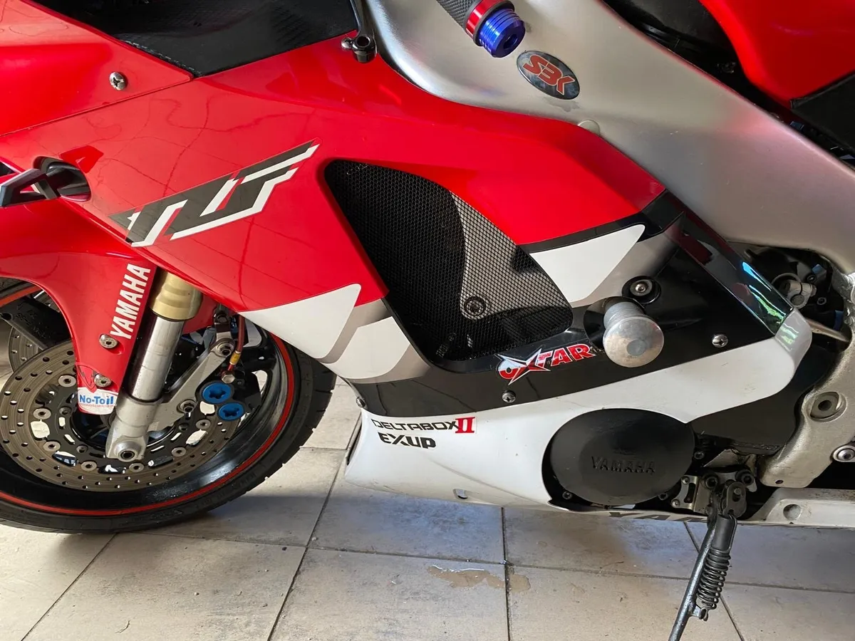 Yamaha yzf1000 R1 - Icon - Image 3