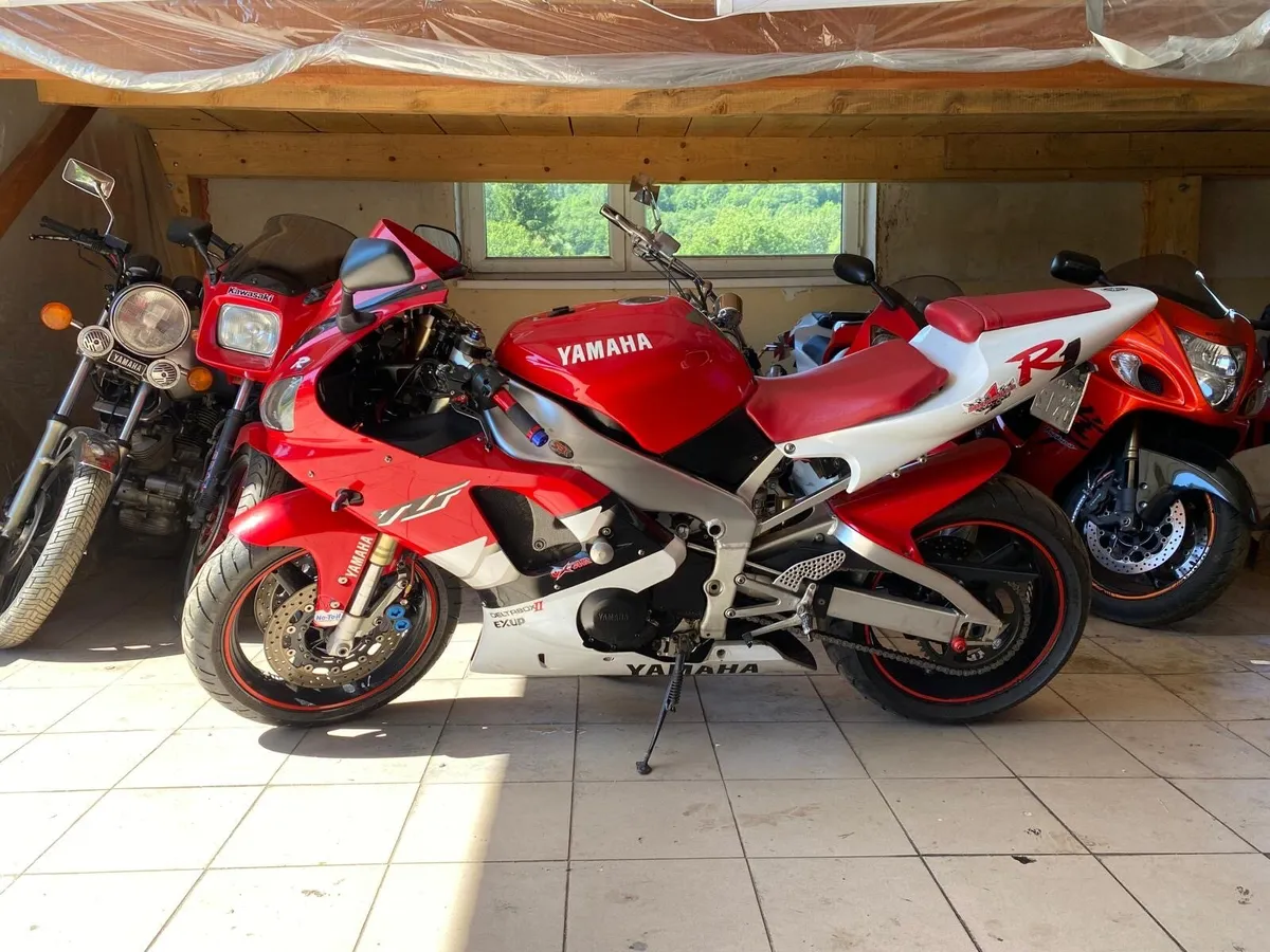 Yamaha yzf1000 R1 - Icon - Image 1