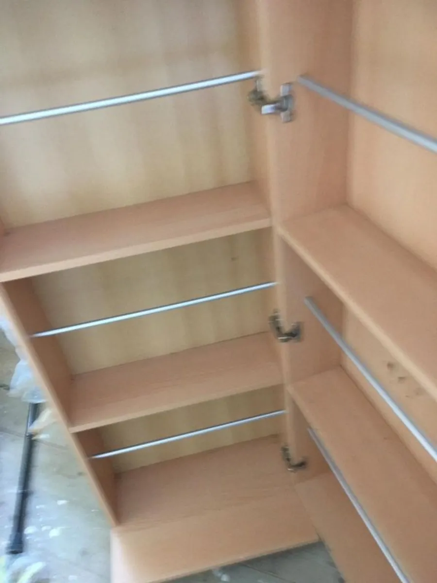 Shoe storage cabinet - Image 3