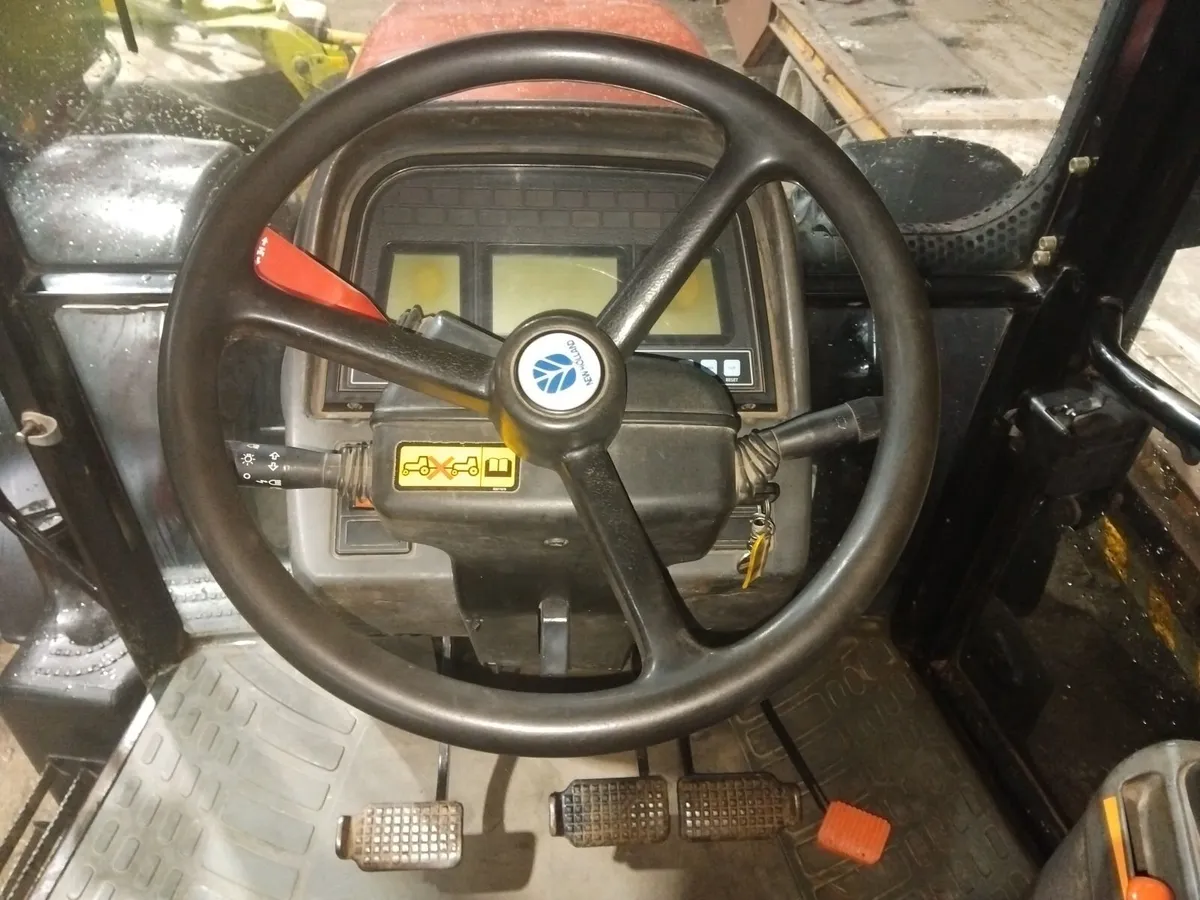New Holland M160 - Image 4