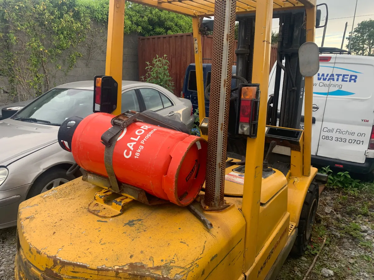 HYSTER GAS FORKLIFT - Image 4