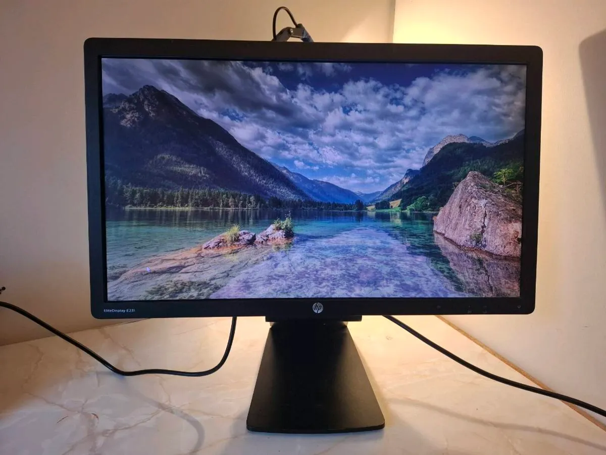 HP EliteDisplay E231 23inch Full HD Monitor - Image 1