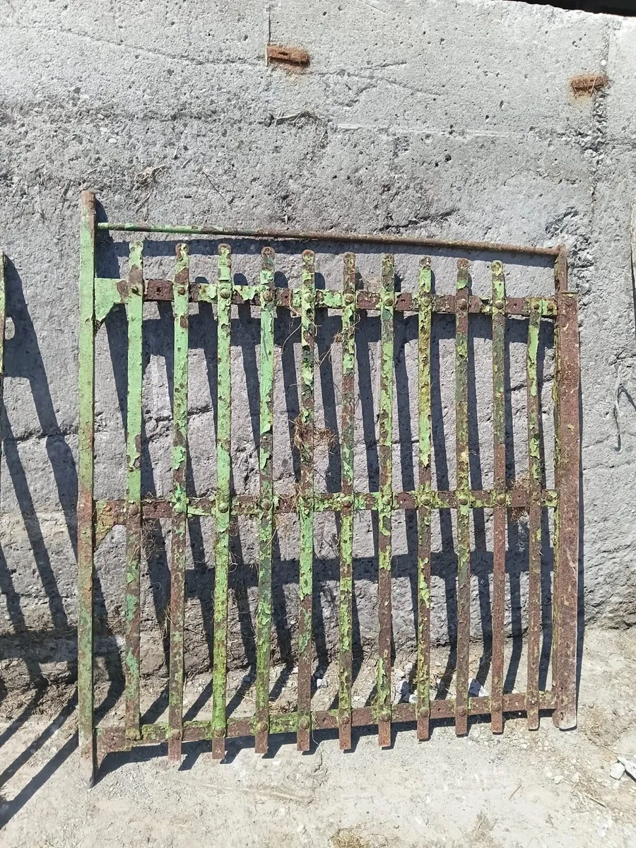 Gates - Image 1