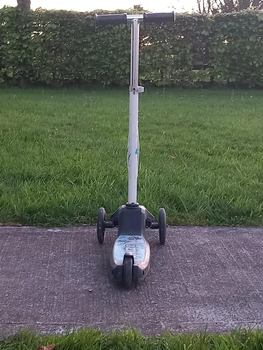 Scooter - Image 2