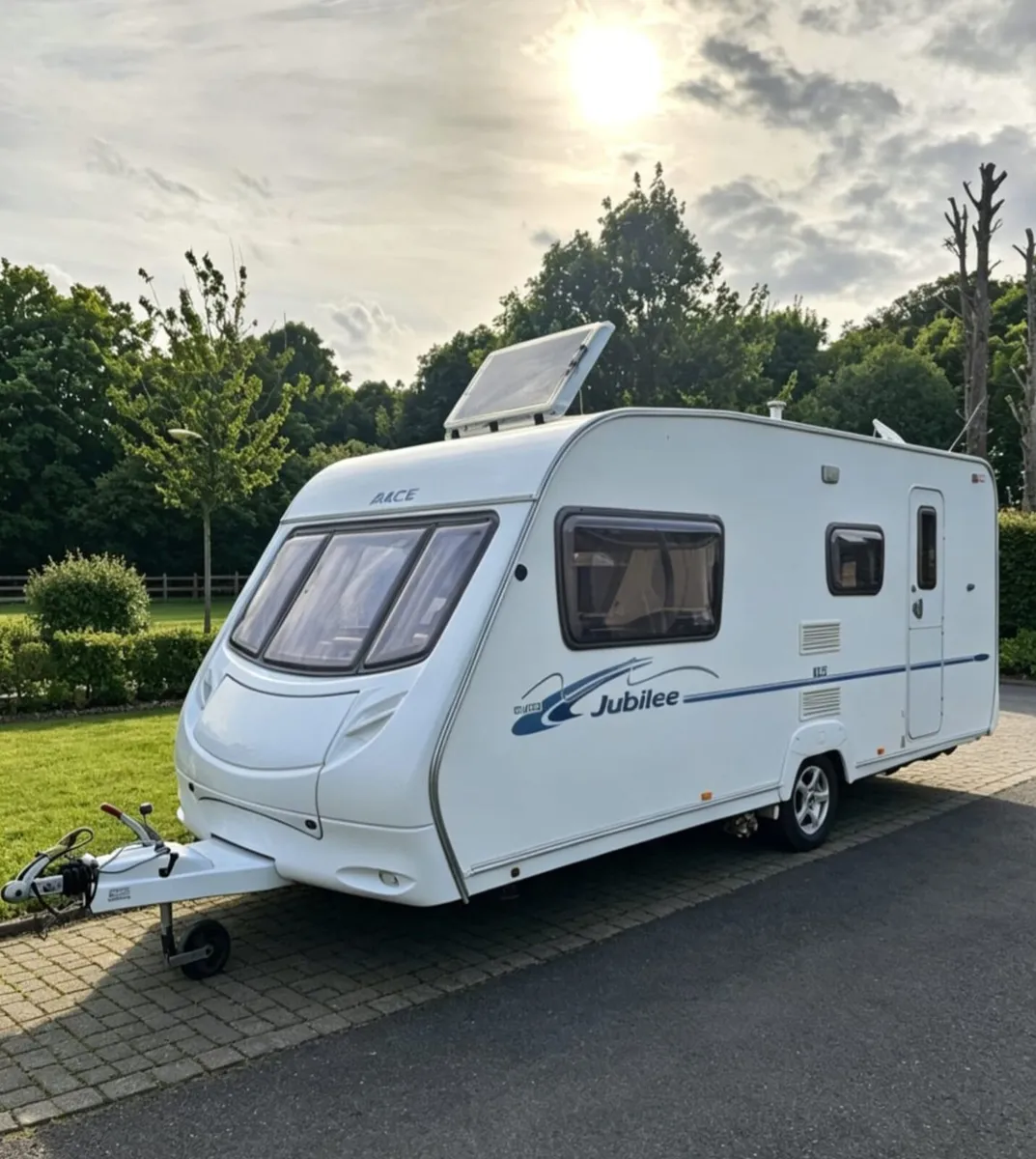 Caravan - Image 1
