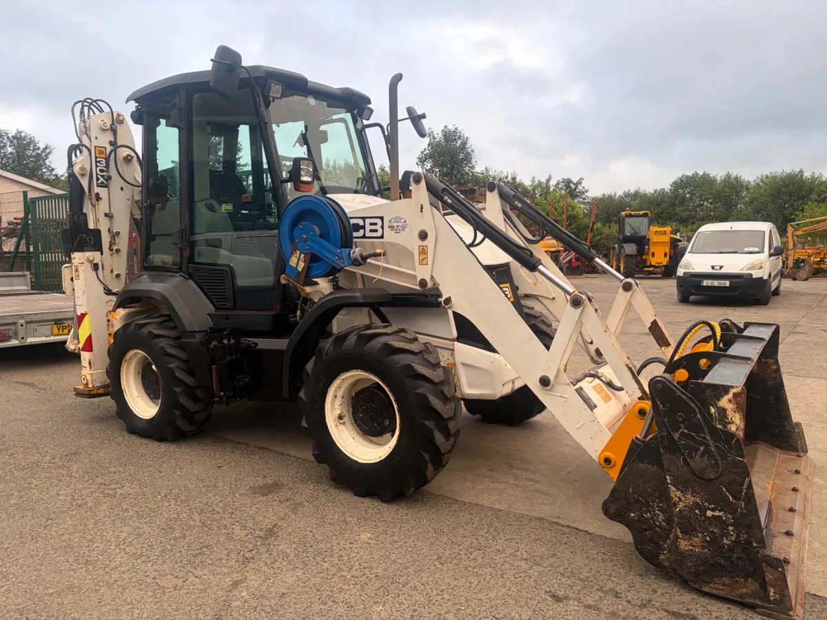 Jcb 3cx Compact  only 3800 hours - Image 2
