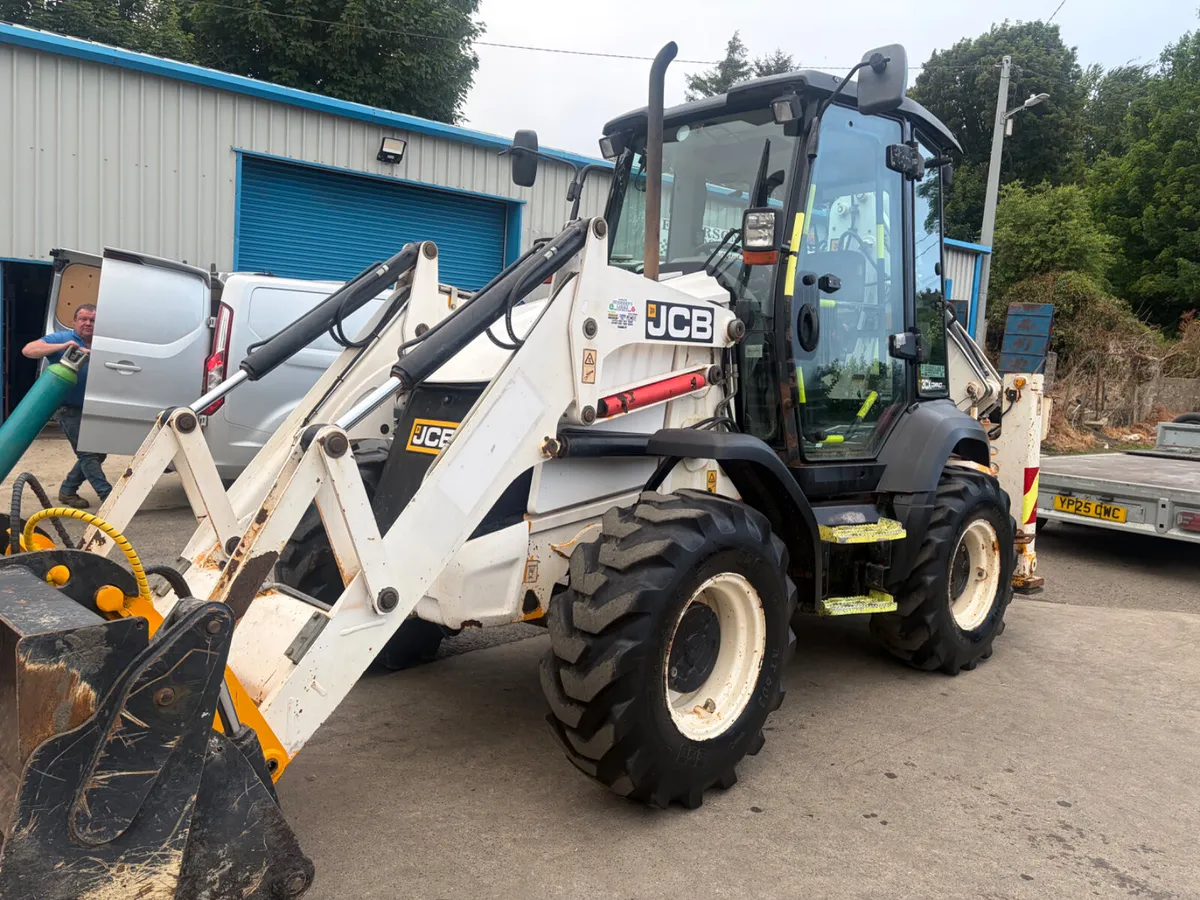 Jcb 3cx Compact  only 3800 hours - Image 1