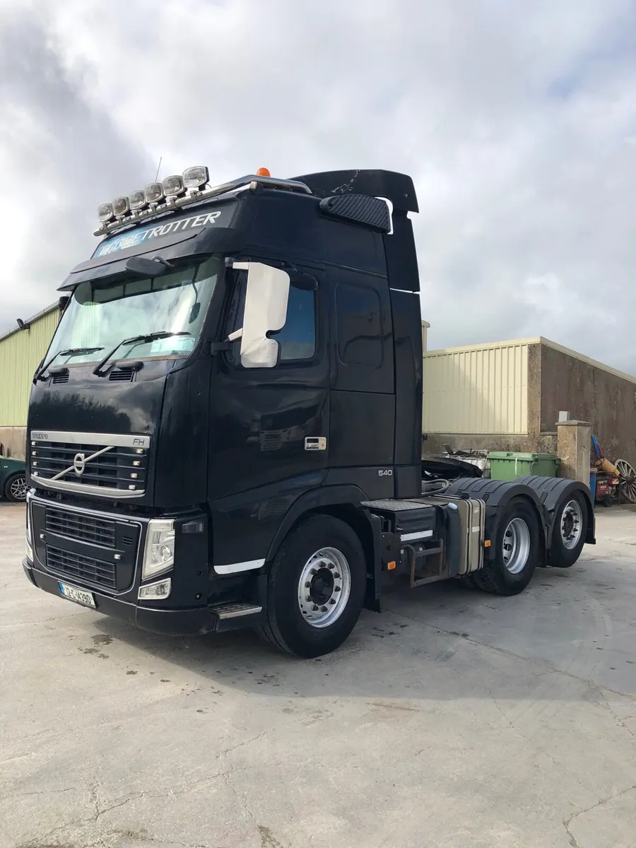 2012 Volvo FH13 tag axle, manual - Image 3