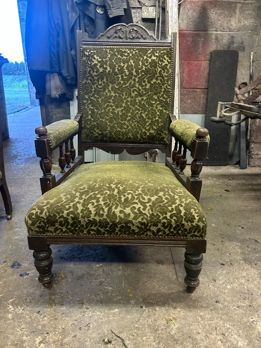 Two vintage chairs - Image 1