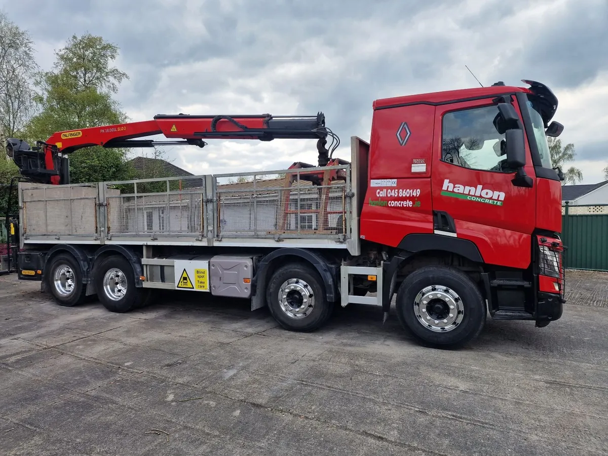 TRUCKS WITH CRANE S - Image 3
