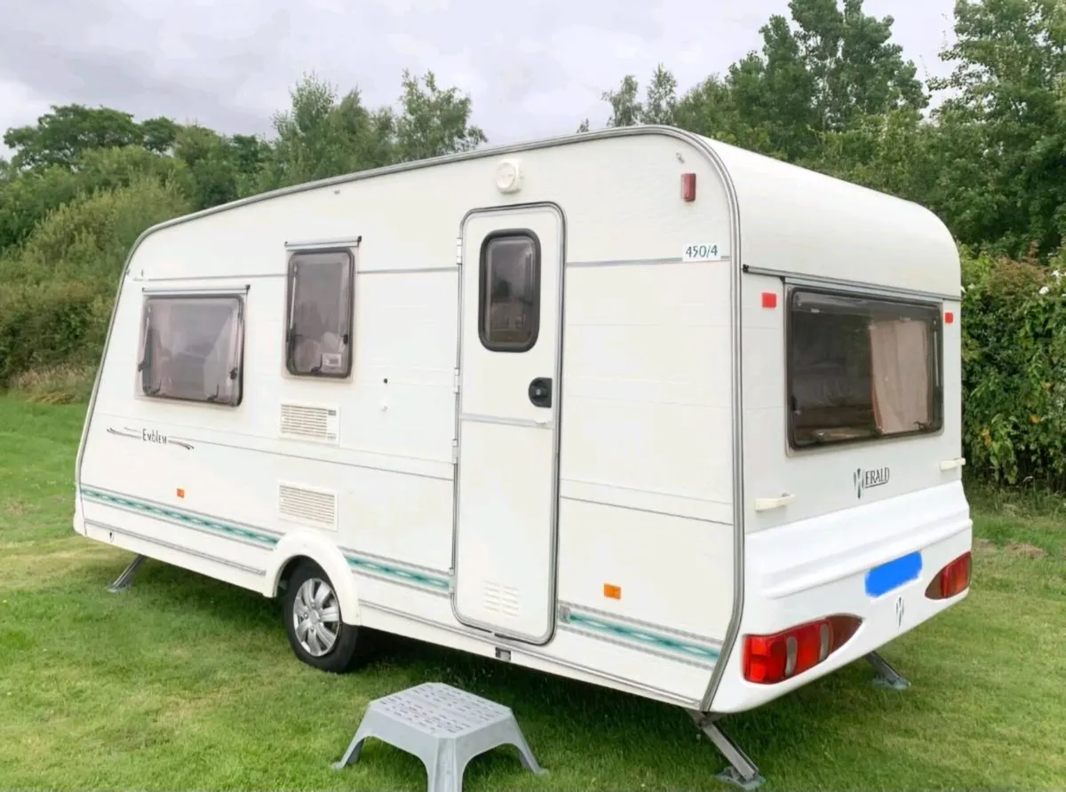 4/5  berth Caravan for sale - Image 3
