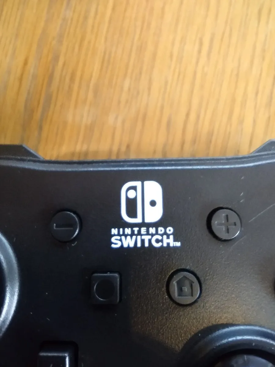Nintendo Switch Black pro controller - Image 3