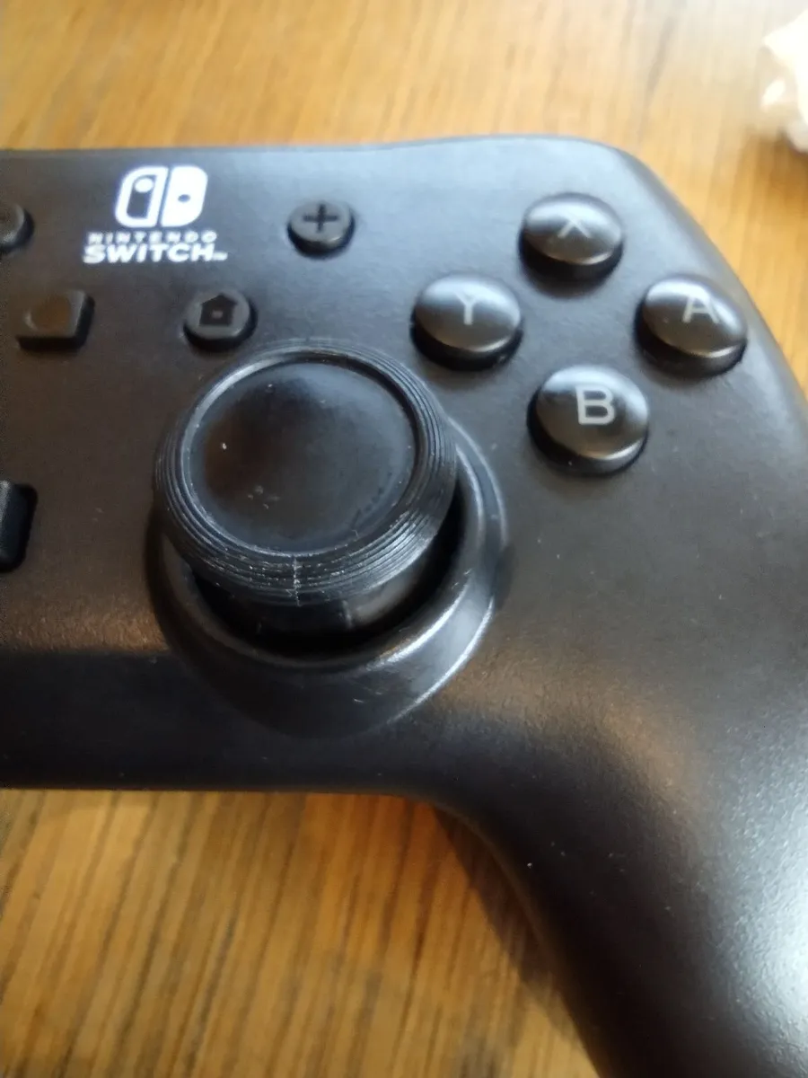 Nintendo Switch Black pro controller - Image 1
