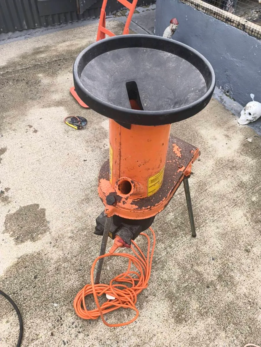 Electric Garden Shredder / Mulcher