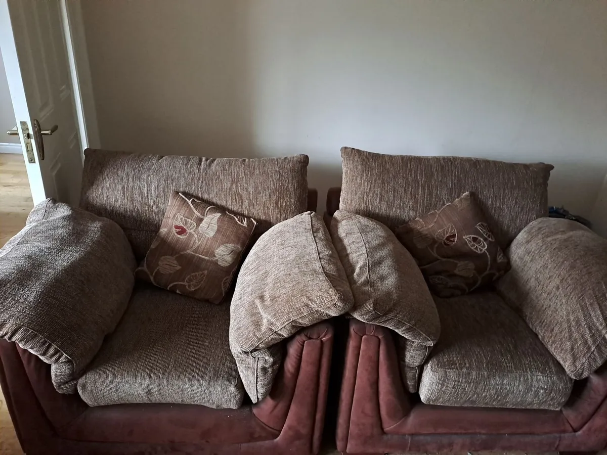 Couch +2 arm chairs - Image 1