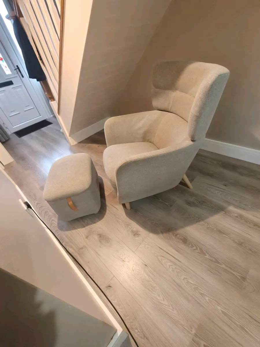 Arm chair and foot stool - Image 1