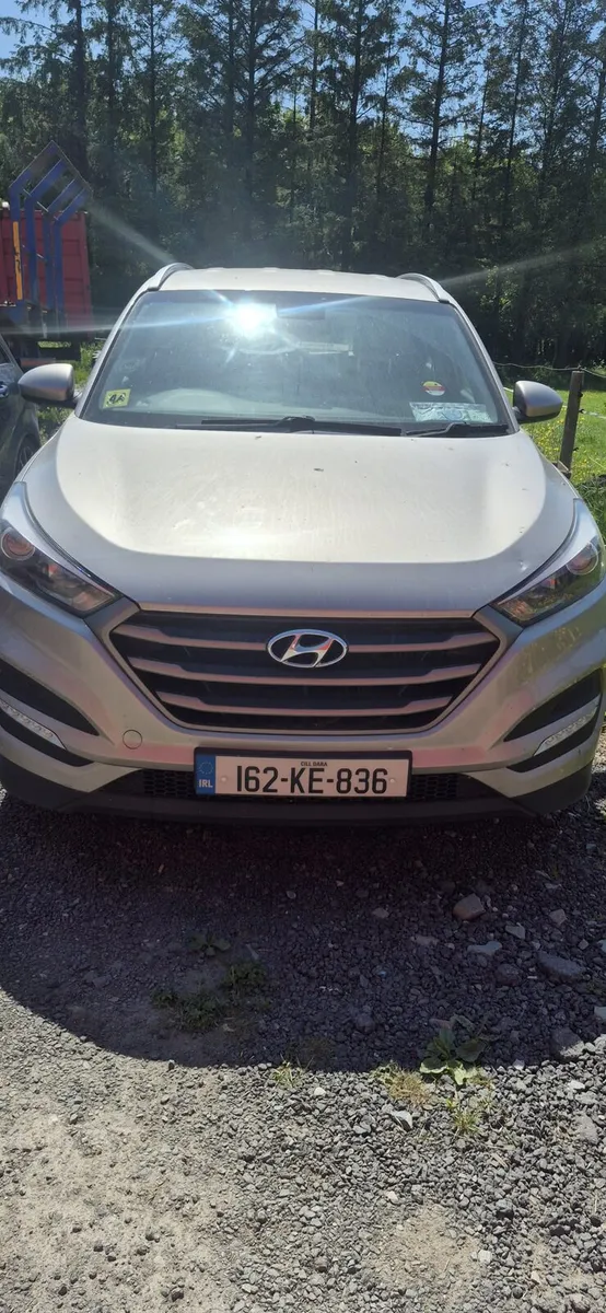2016 hyundai tuscon - Image 3
