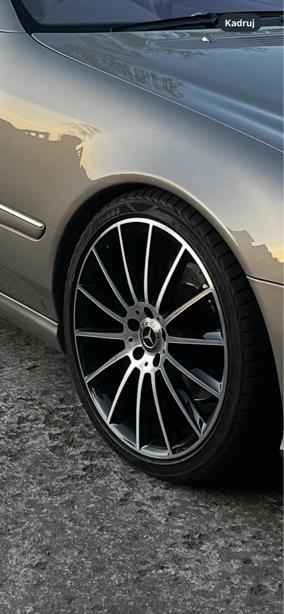 Mercedes genuine amg alloy wheels - Image 2
