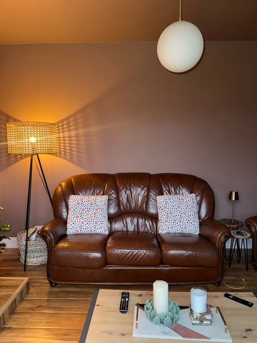 Brown Leather 3–Seater & 2 Archmairs - Image 2