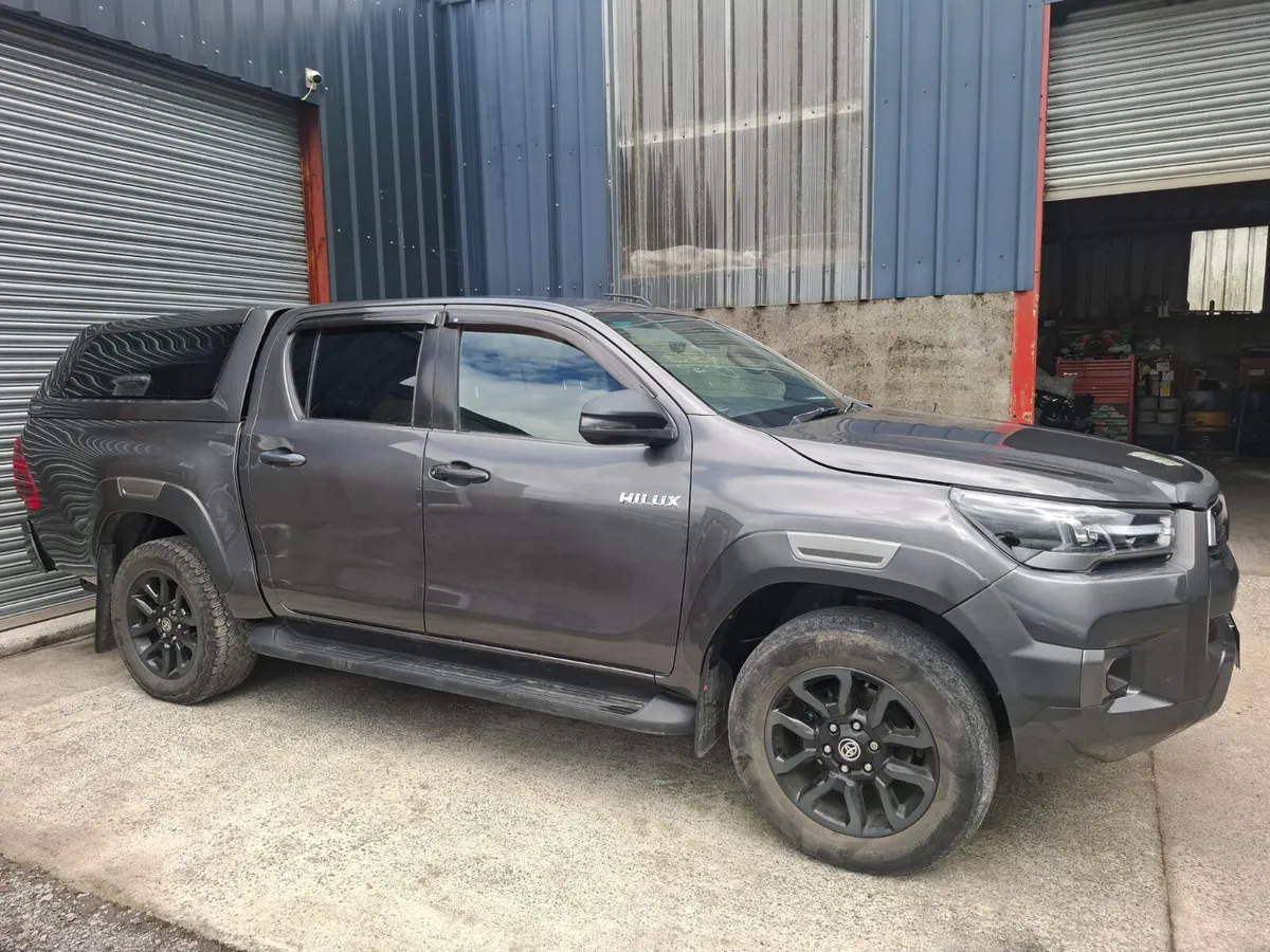 Toyota Hilux 2021  2.8 Auto 200bhp - Image 3