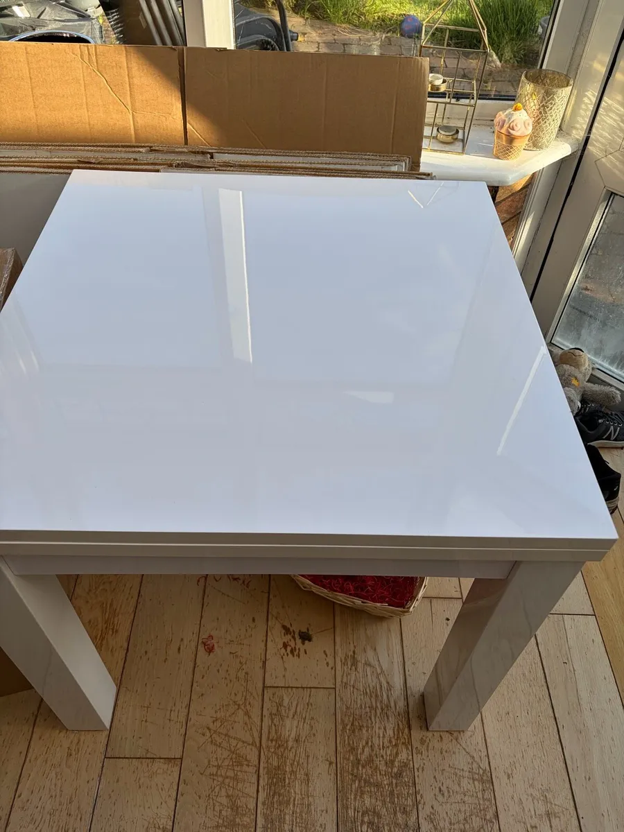 White high gloss extending dining table - Image 2