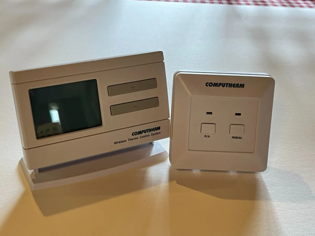 4x Wireless  Thermostats (Computherm Q7RF) - Image 1
