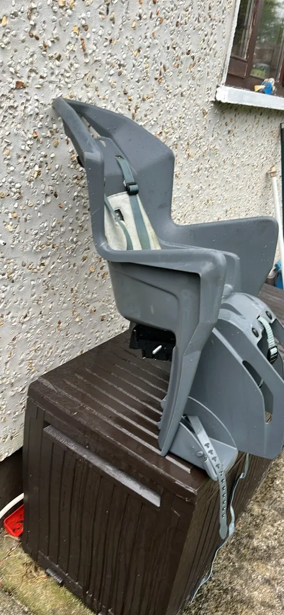 Child bike seat - Image 2