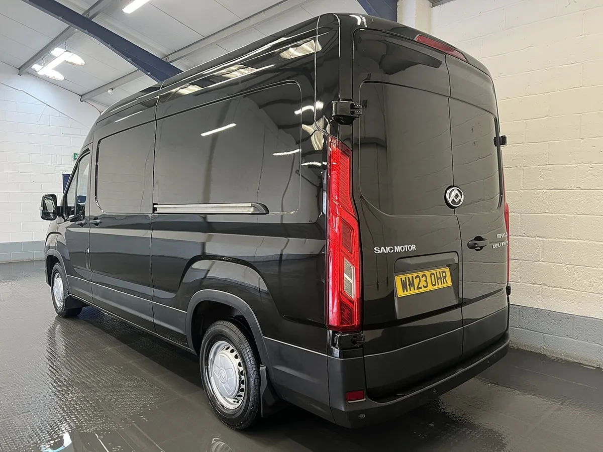 2023 MAXUS Deliver 9 High Roof Panel Van - Image 4